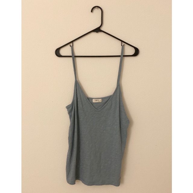 Nwt Nytt V-Neck Tank Top